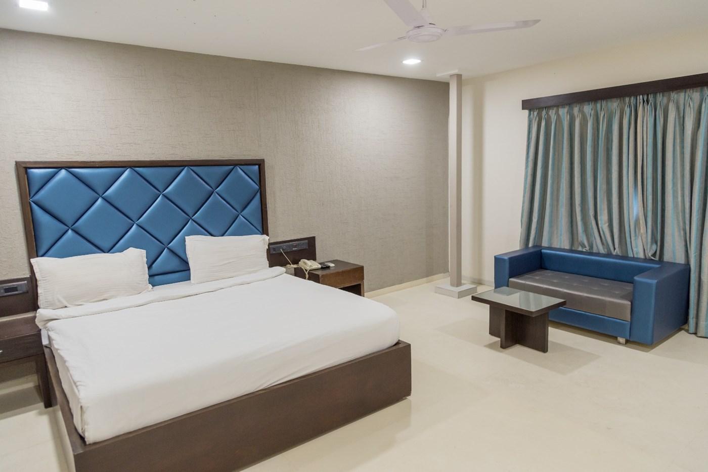 SUPERIOR, DOUBLE BED
