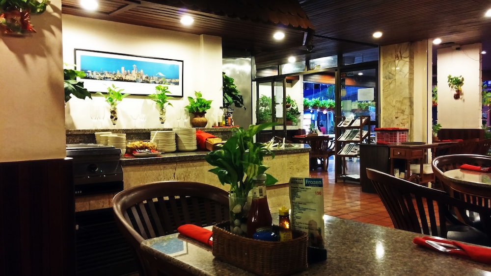 KARON CAFE INN 41/44