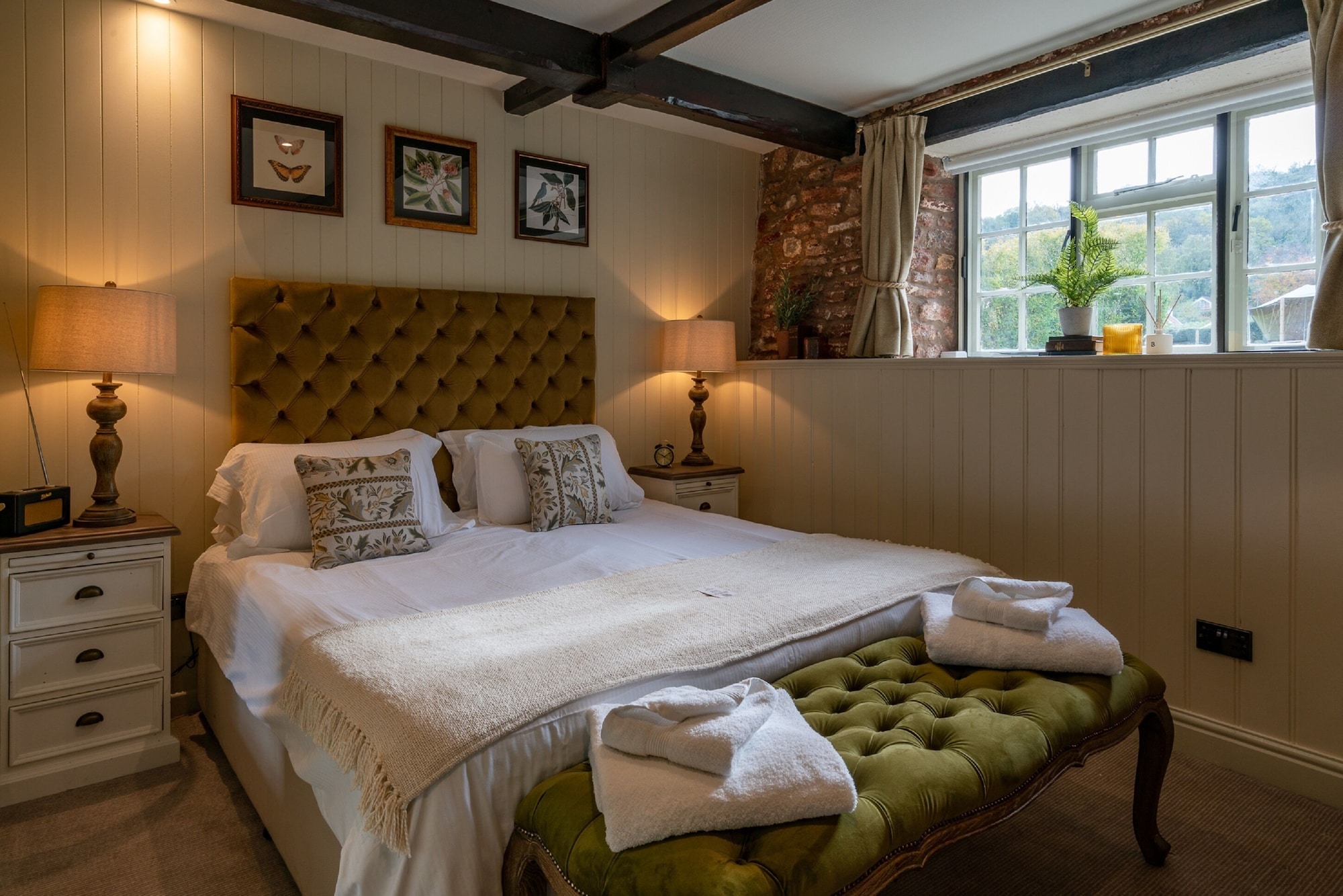 STANDARD, DOUBLE BED, GARDEN VIEW