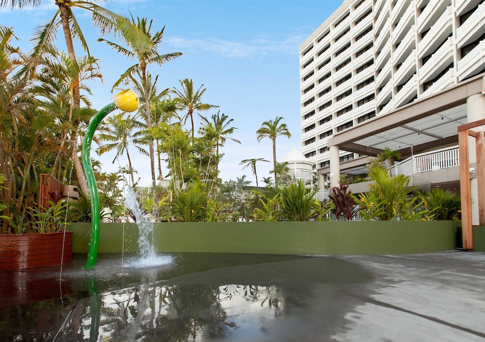 Rydges Esplanade Resort 58/68