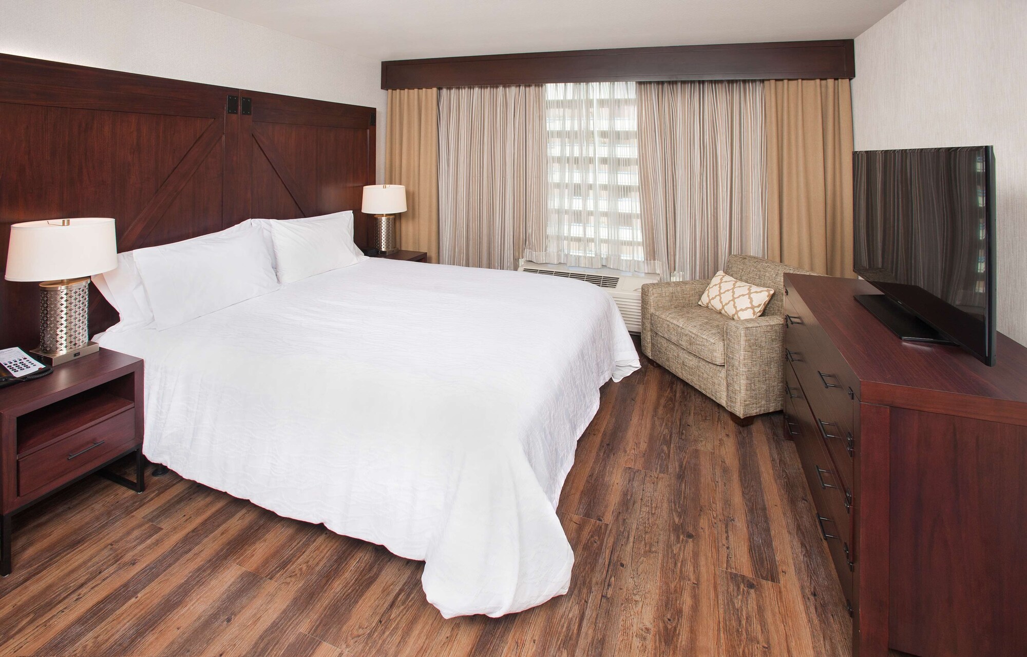 Room at HILTON GARDEN INN BURBANK DOWNTOWN, BURBANK - CA