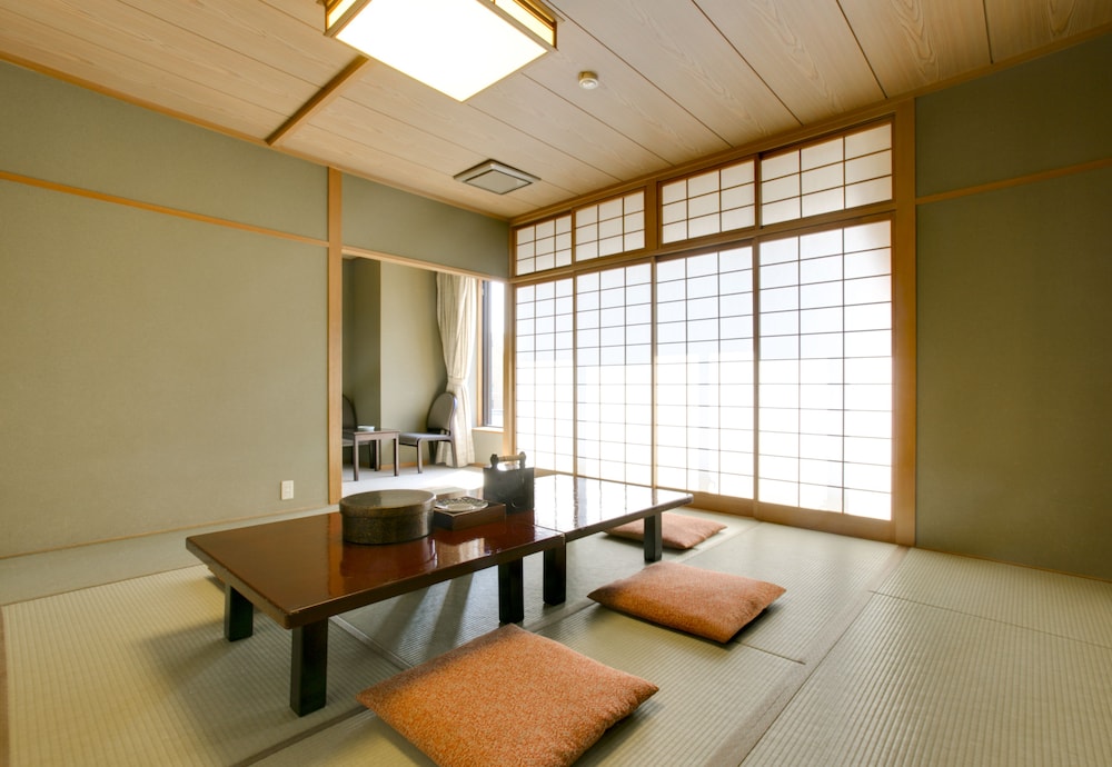 Yamatoya Honten 49/69