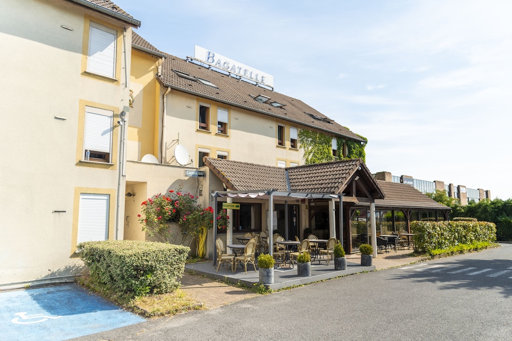 Hotel Bagatelle Paris Nord Roissy 2/37