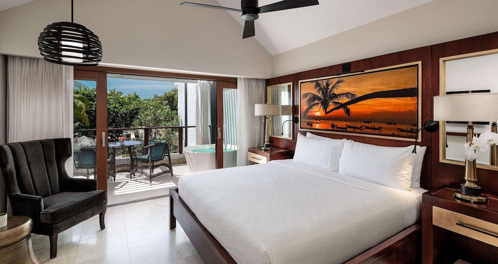 1 Bedroom, Longshore, Suite, Villa, King Bed, Beach Front, Butler, Bathtub