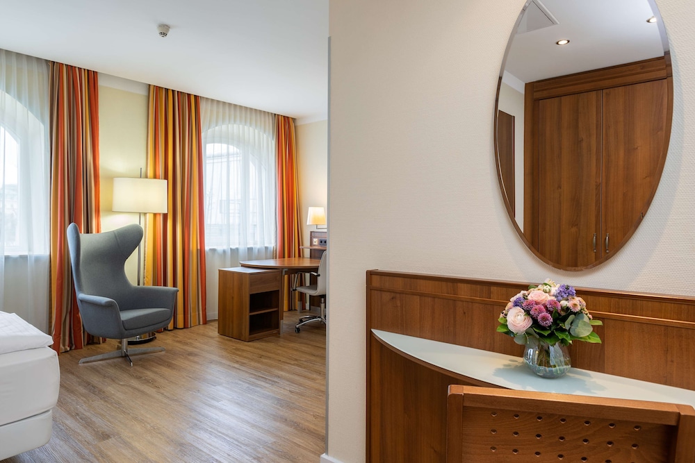 Hotel Nh Wien Belvedere 50/50