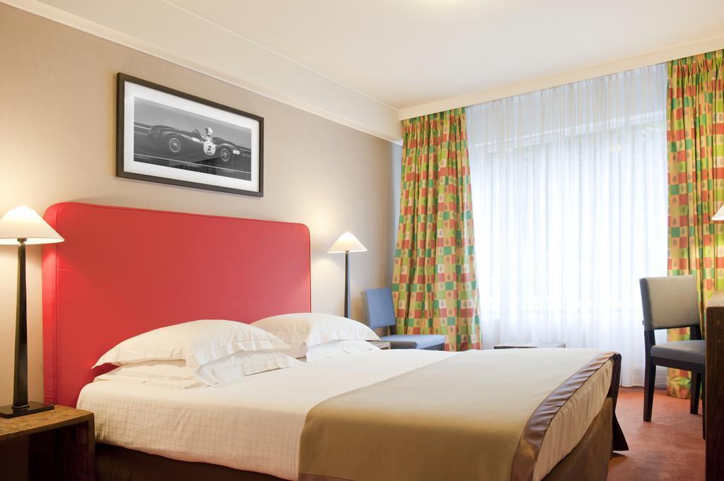 Classic, Double or Twin Bed