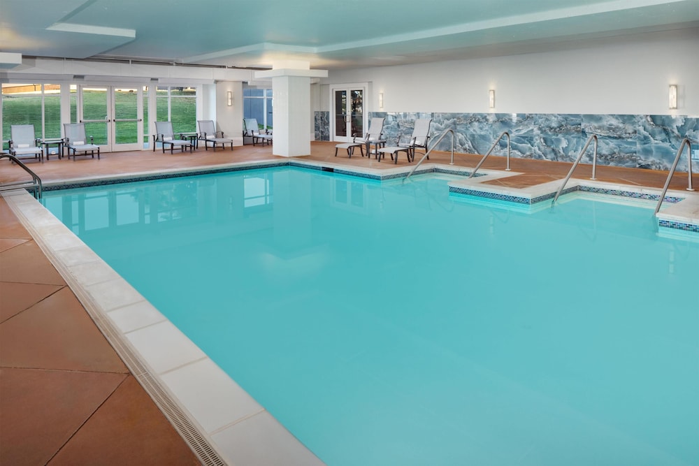 Hyatt Regency Wichita 46/80
