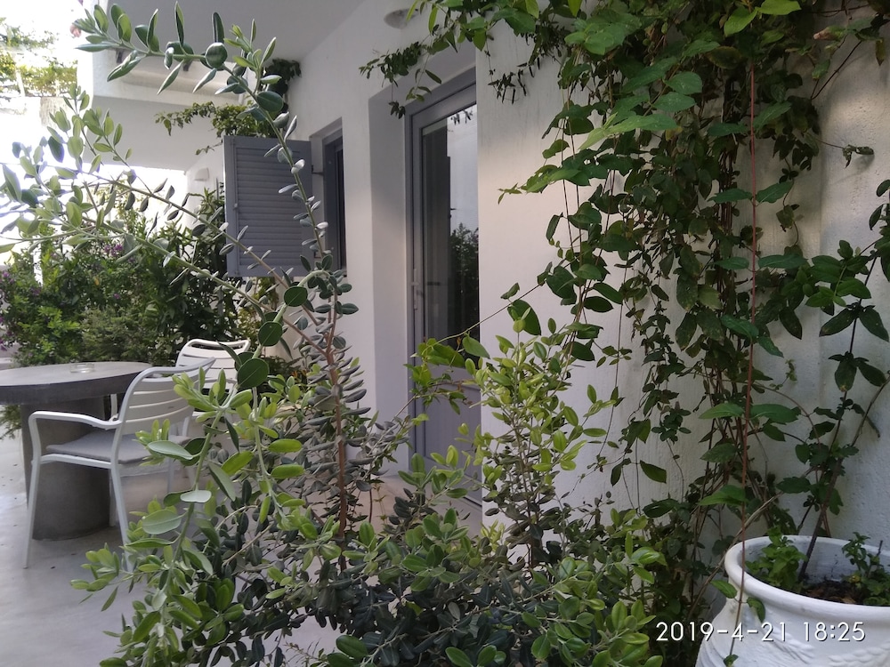 Milos Bay Suites 36/50