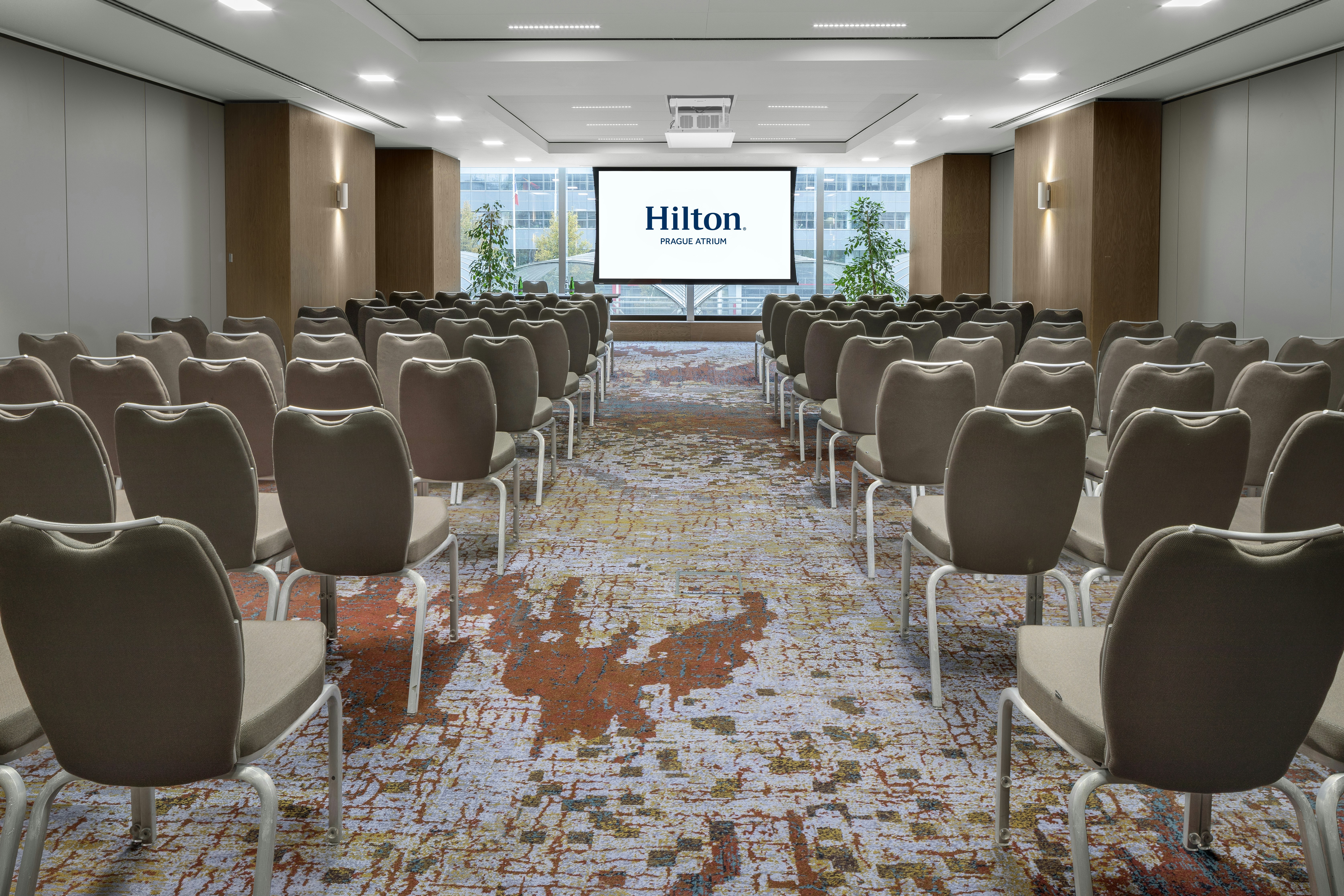 Hilton Prague Atrium 72/84