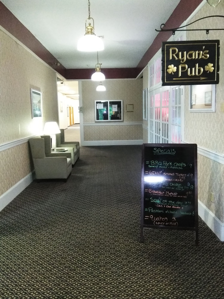 New Bedford Inn Suites 10/69