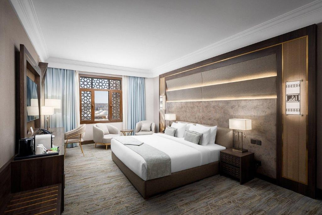 Junior Suite, King Bed