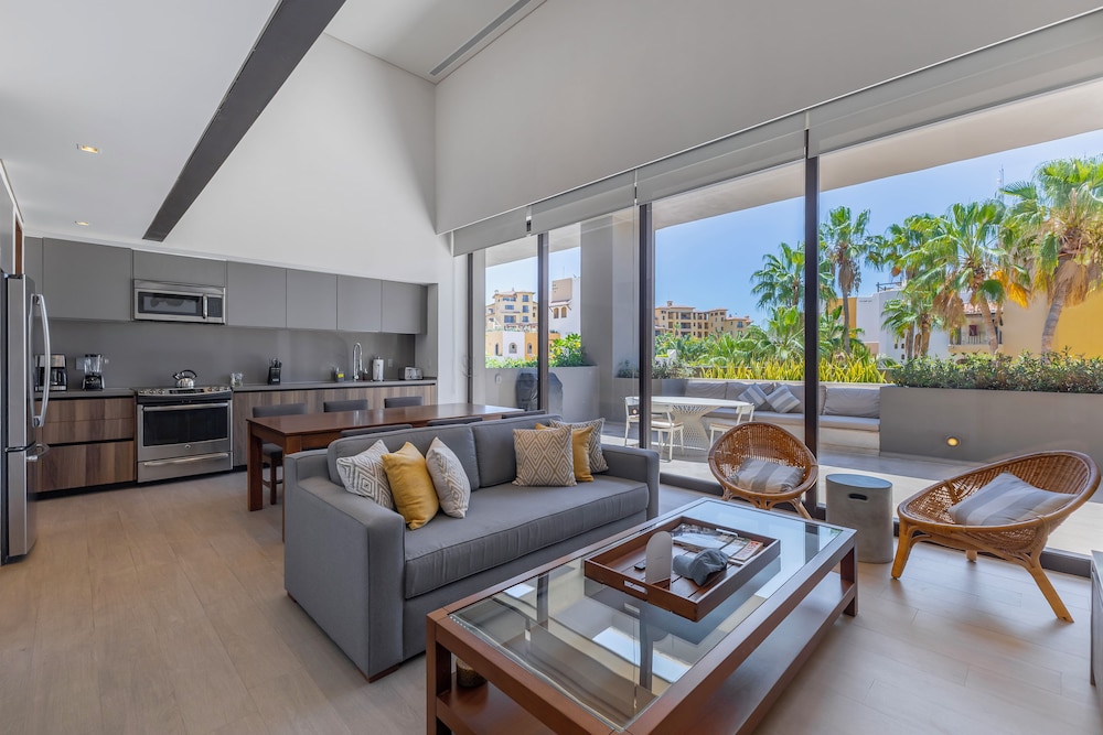 The Paraiso Residences at Marina Cabo 33/55