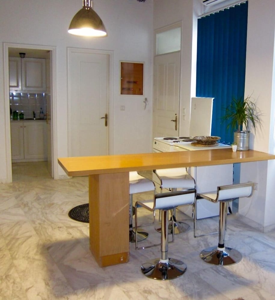 Concierge Athens Ii 33/50