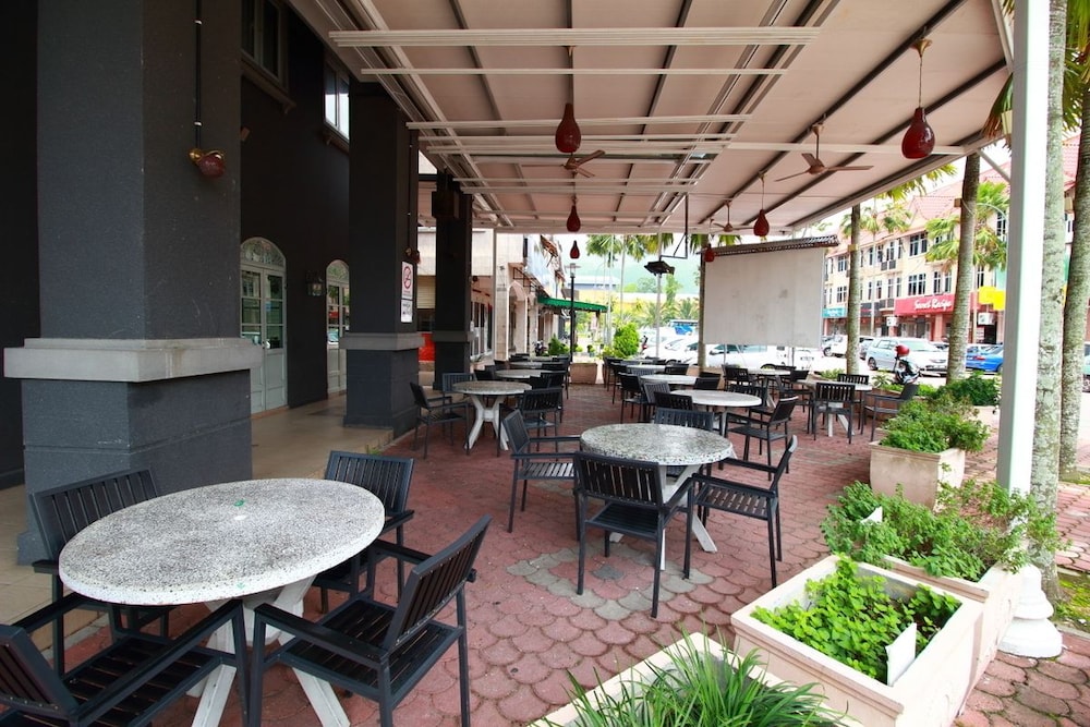 GRAND KAMPAR HOTEL 47/56