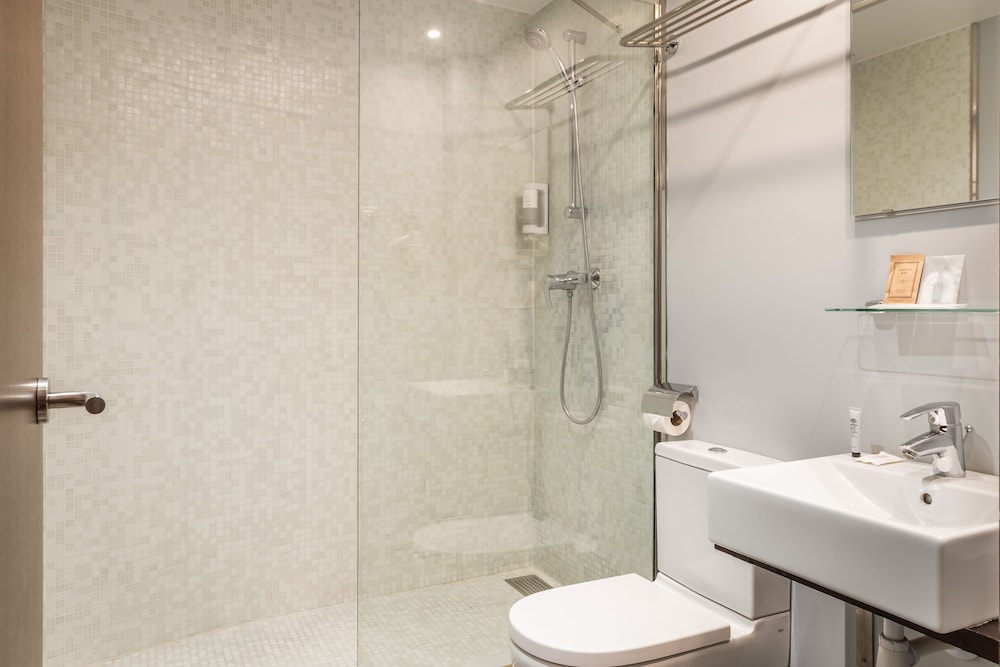 Hotel Madanis Liceo 45/50