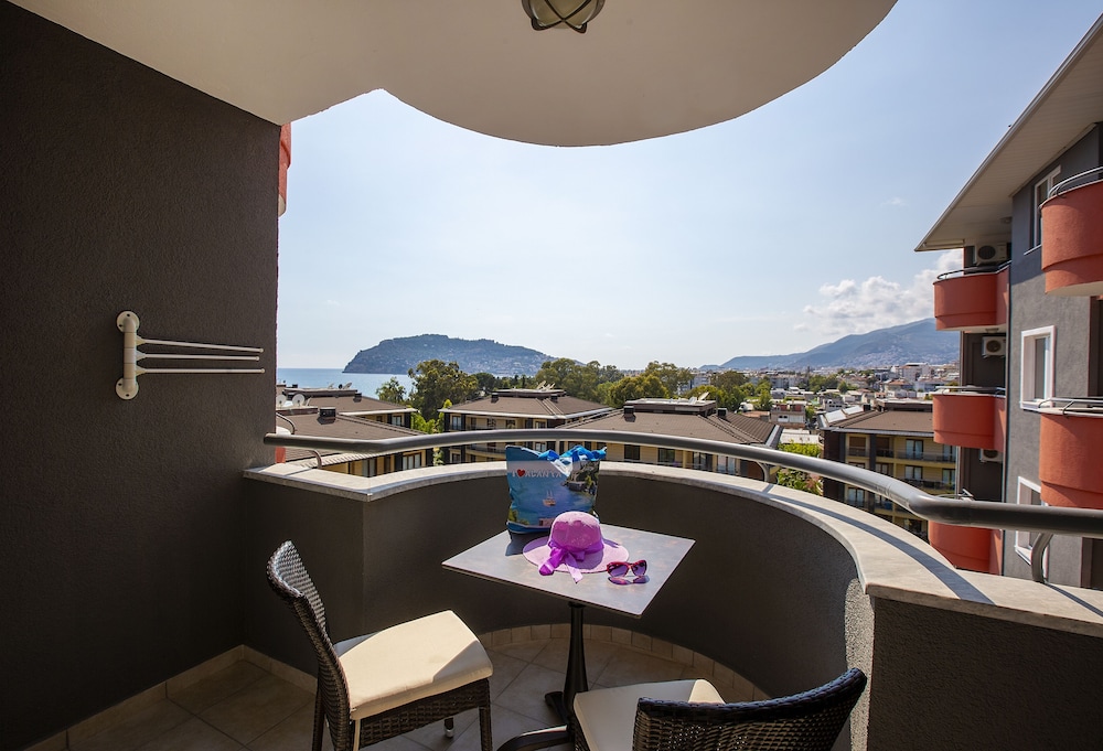 Grand Alisa Hotel 43/61