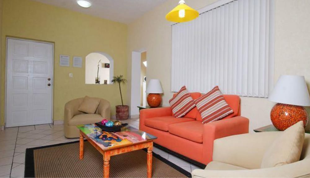 Galeria Hotel And Suites 35/67