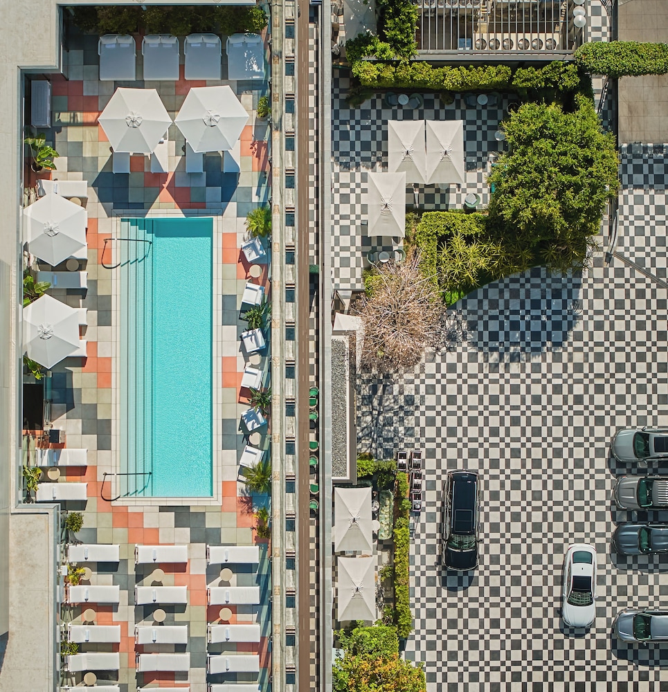 The Sun Rose West Hollywood 66/69