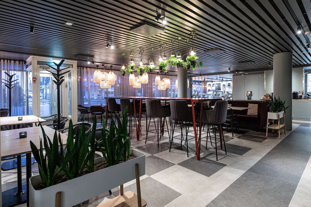 restaurant-cafeteria