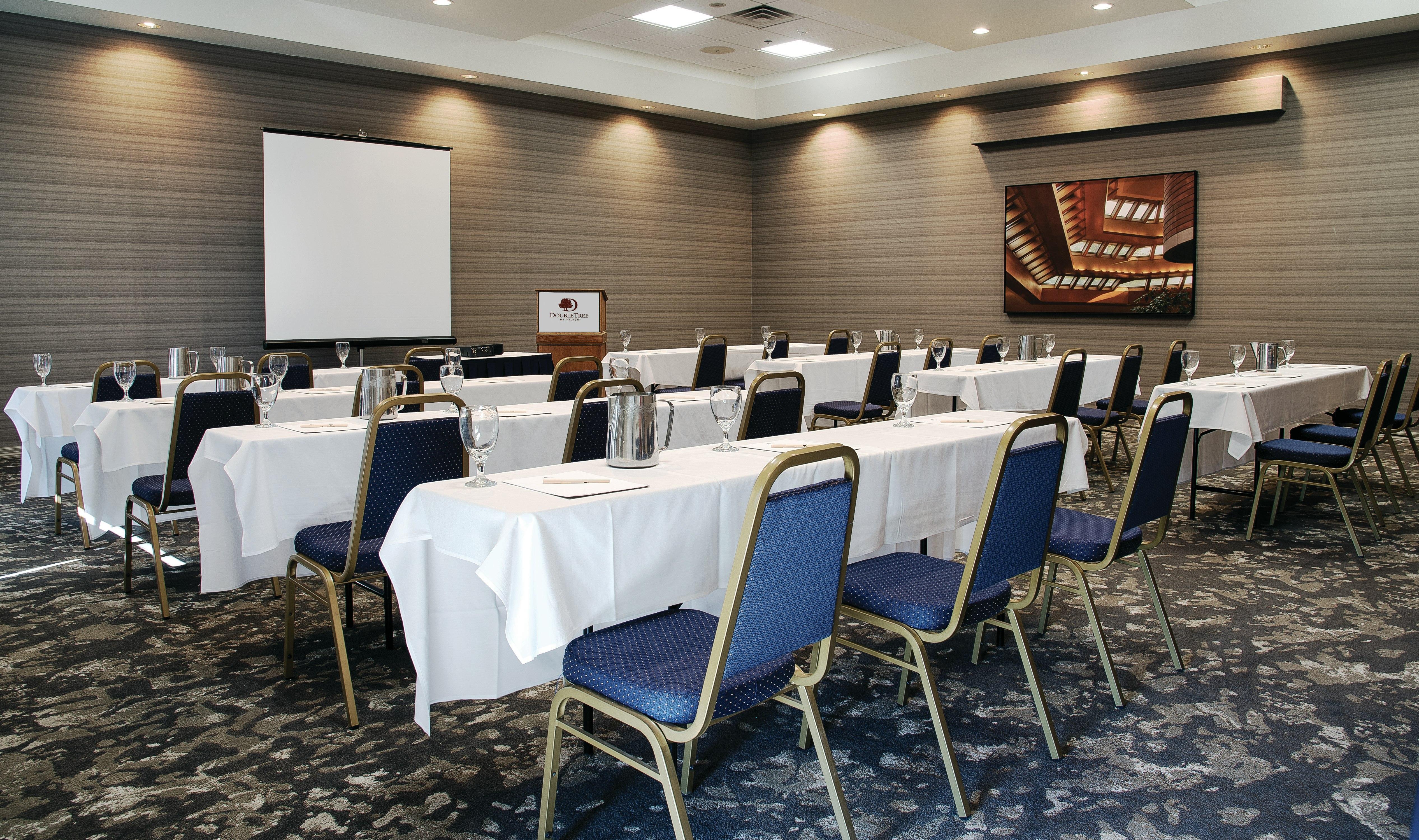Doubletree by Hilton Hotel Racine Harbourwalk 68/79