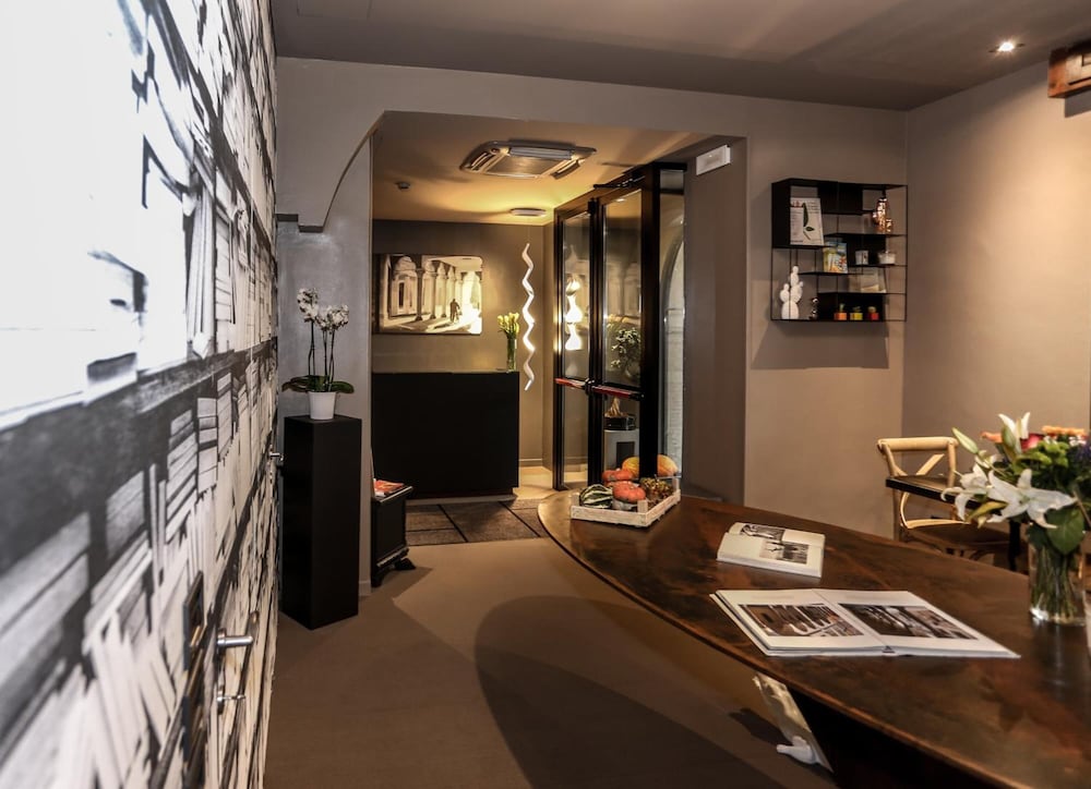 Hotel Mignon 28/48