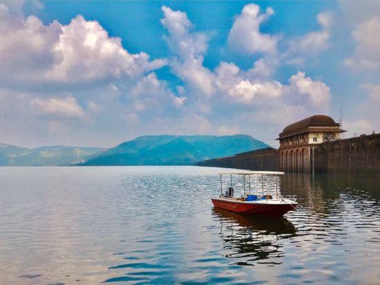 ama Stays & Sluice House Lonavala 26/38