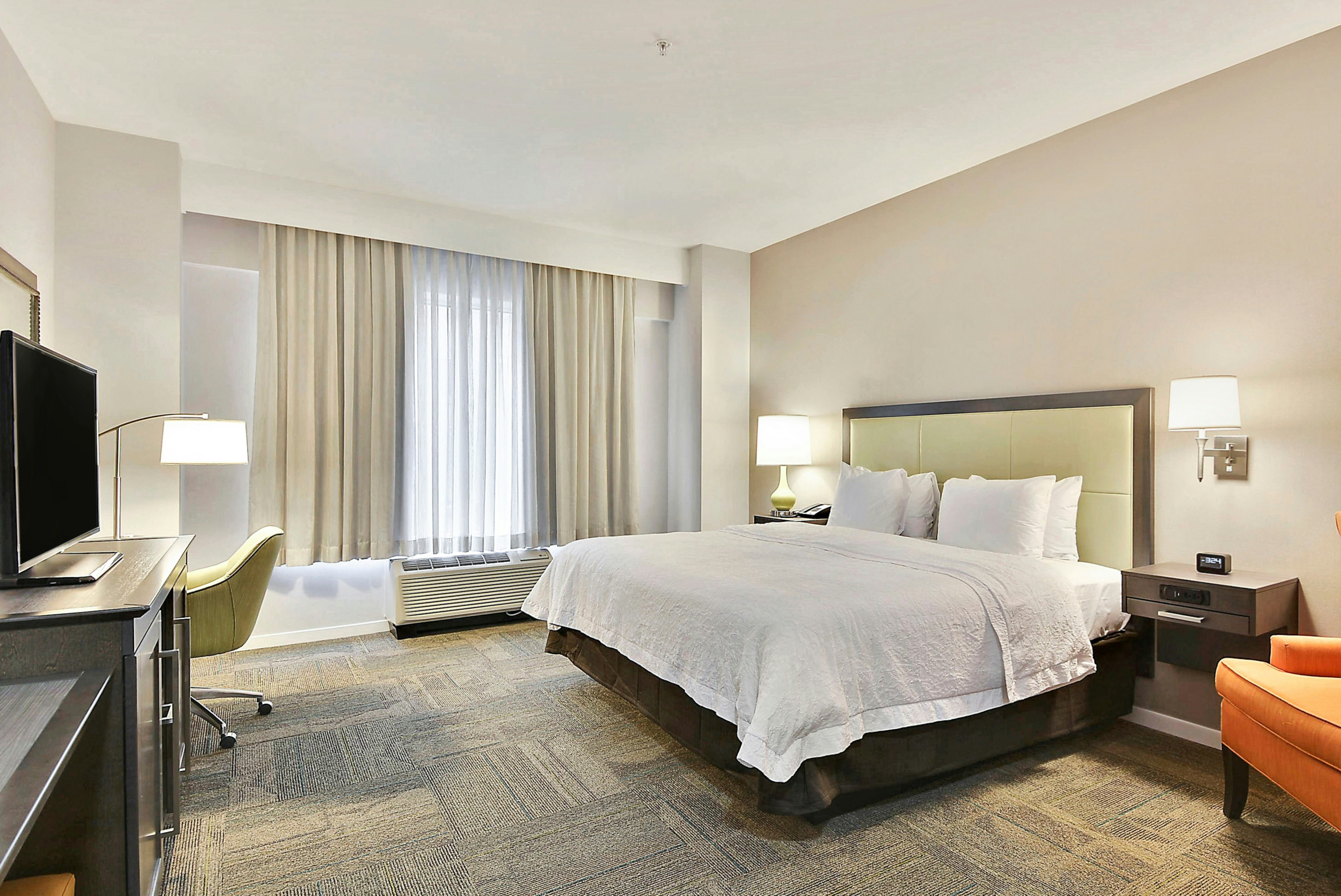 Hampton Inn Alexandria Old Town King St. Metro 18/56