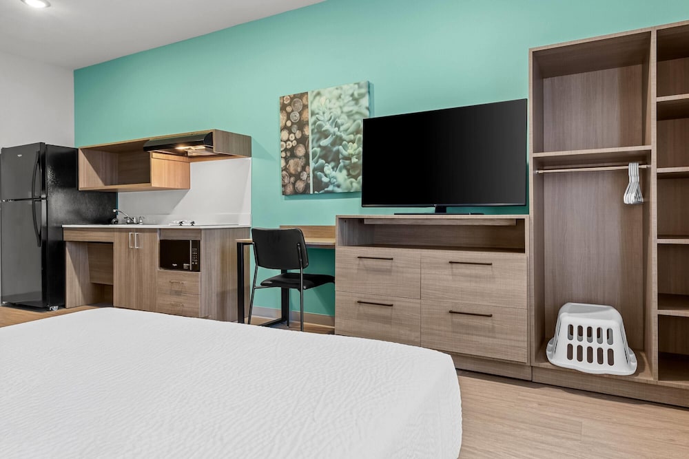 ECHO Suites Extended Stay by Wyndham Conyers 28/37