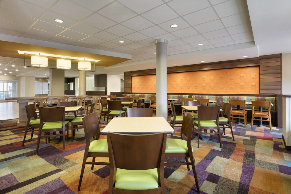 Fairfield Inn Suites Smithfield 13/20