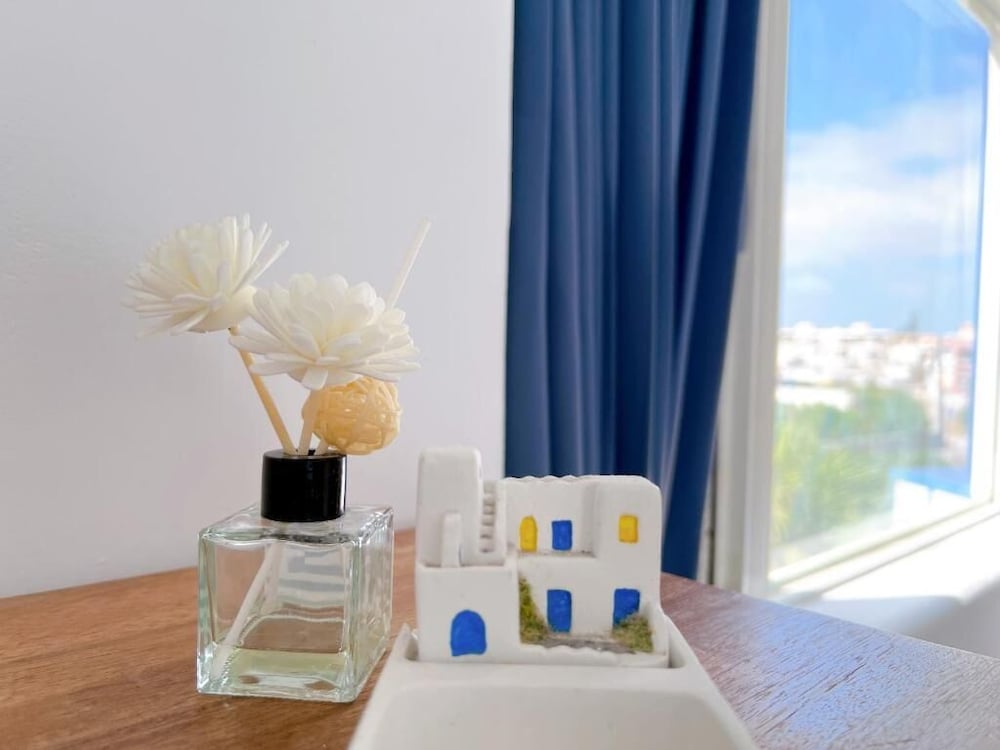 Greek frontier villa 38/49