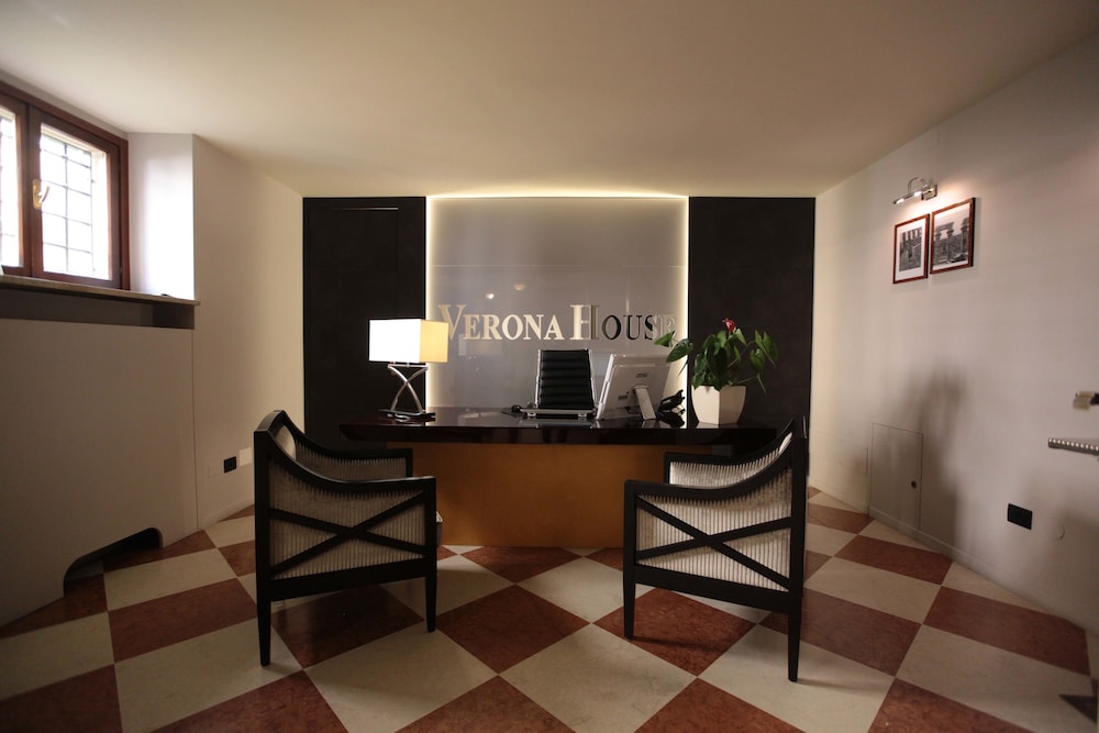 Aparthotel Verona House 4/50
