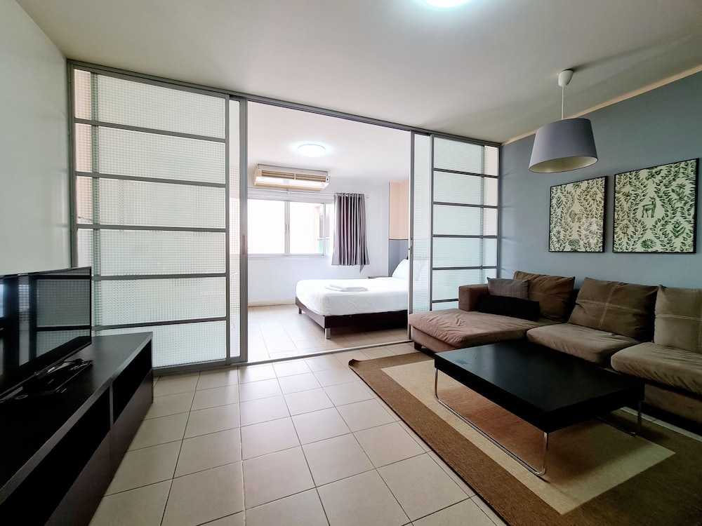 Sathorn Terrace Apartment 37/50