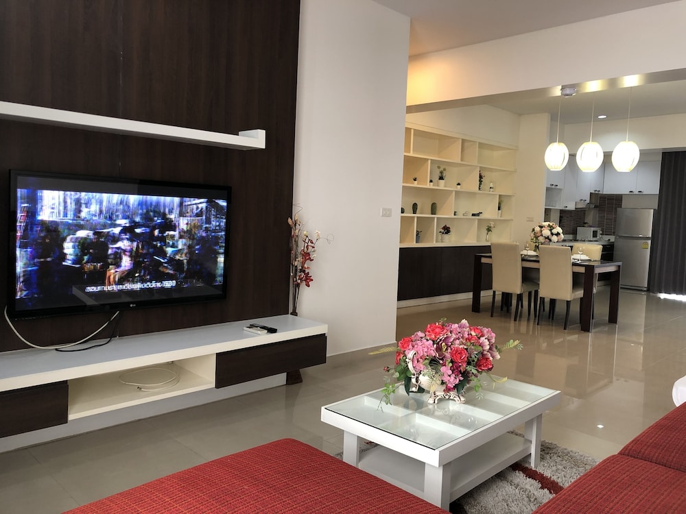 14 Place Sukhumvit Suites 47/66