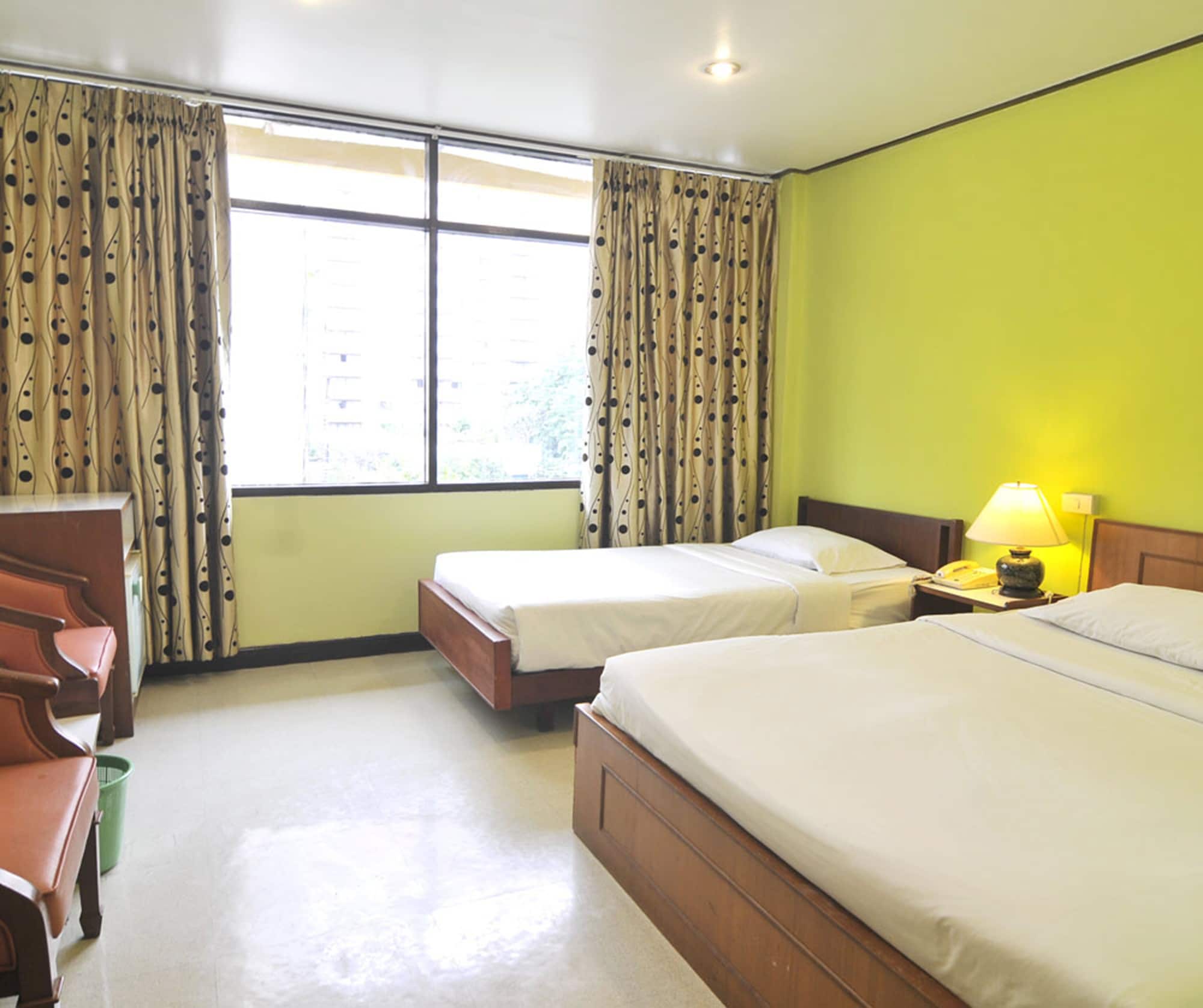 SUPERIOR, TWIN BEDS