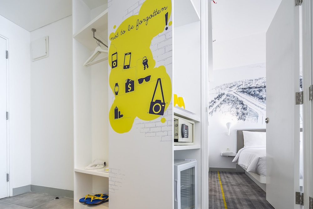 Yello Hotel Harmoni Jakarta 61/64