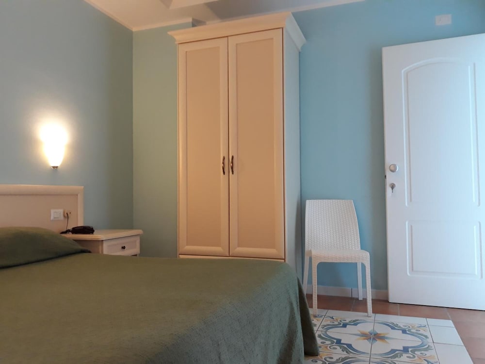 Medea Beach Resort 12/50
