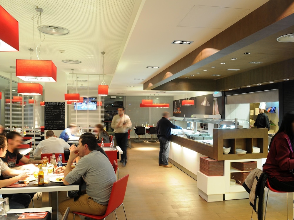 Ibis Lleida 32/50