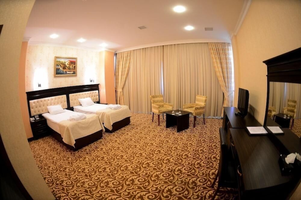NEW BAKU HOTEL 25/50