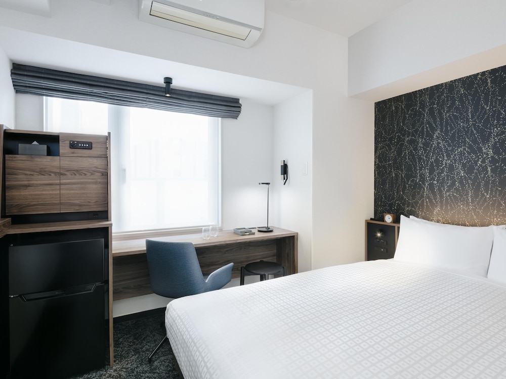 MODERATE, DOUBLE BED