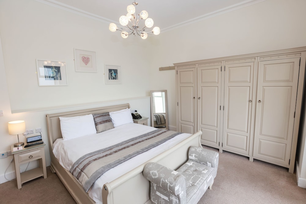 Marsham Court Hotel 23/78