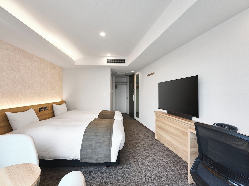 DELUXE, TWIN BEDS, CORNER, SMOKING