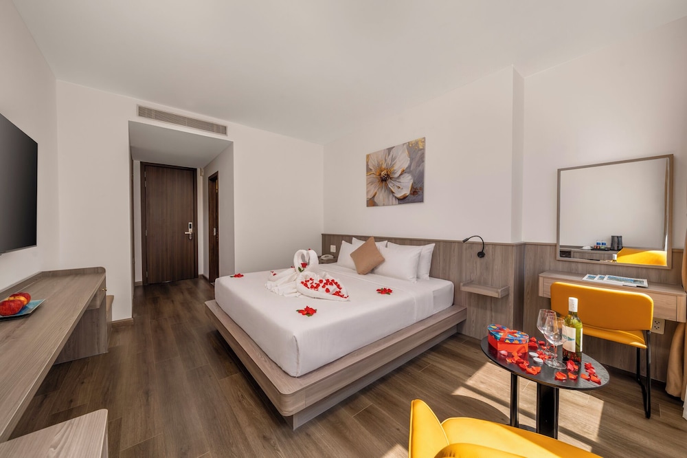 Da Nang Petro Hotel 16/71