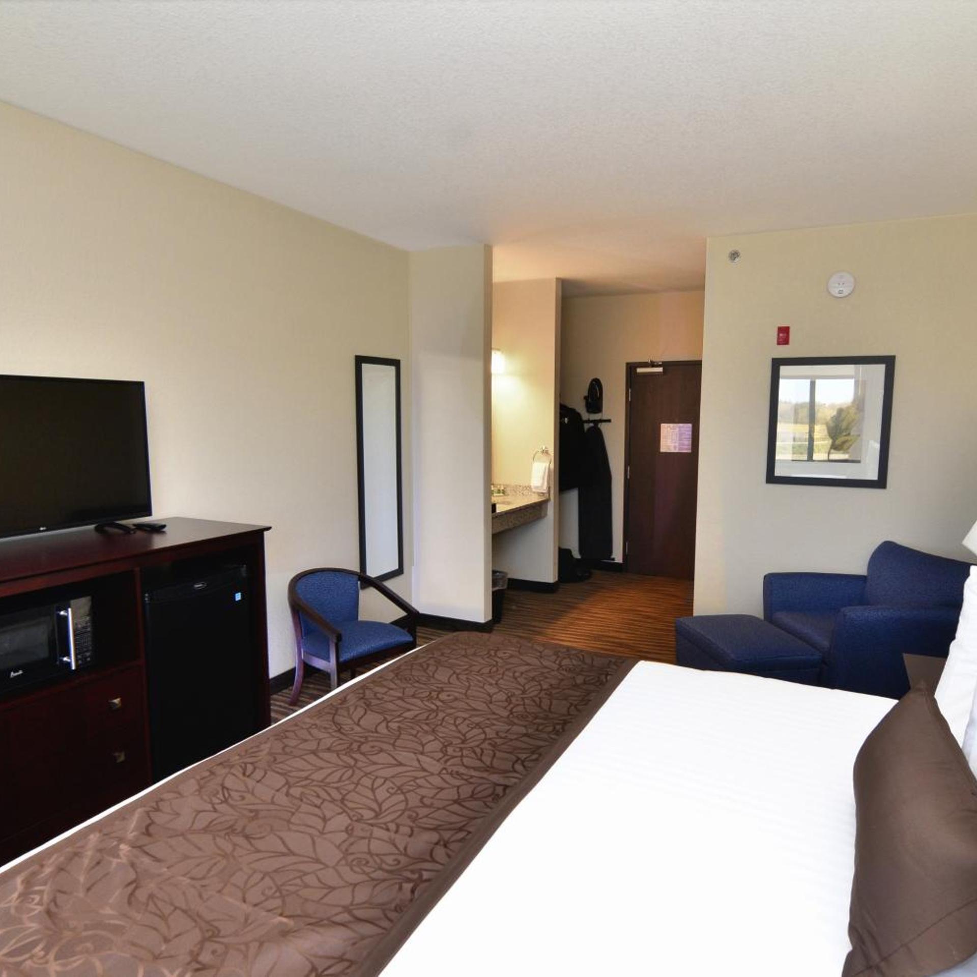 Cornerstone Inn & Suites 8/15