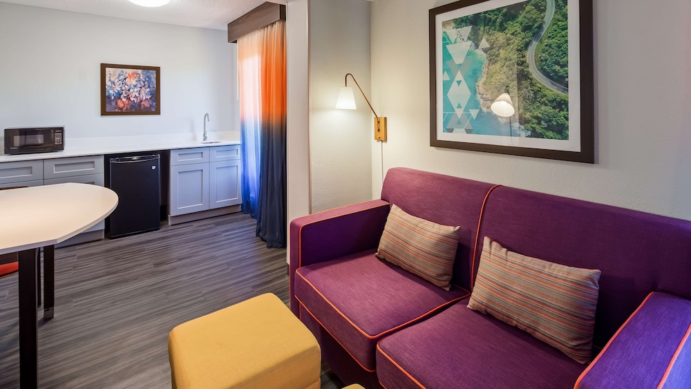 Best Western Plus Lexington Inn 32/41
