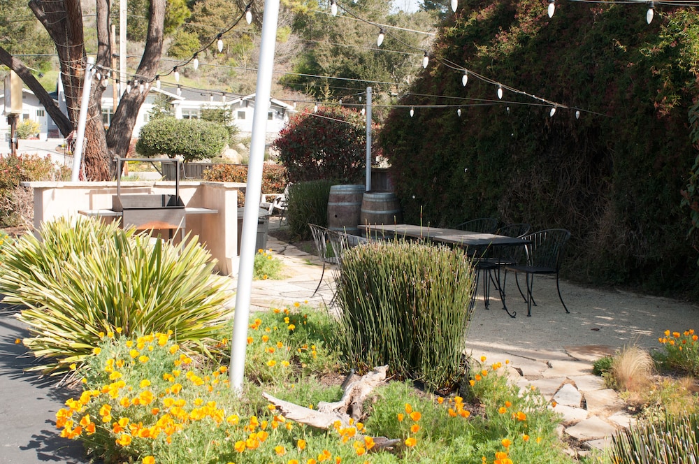 Cambria Palms Motel 13/27