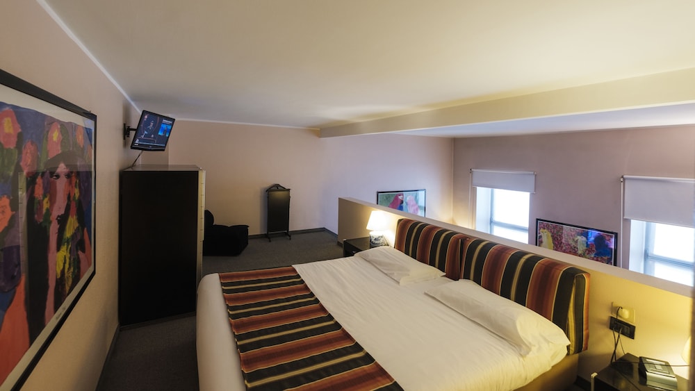 Residence Sacchi 27/80