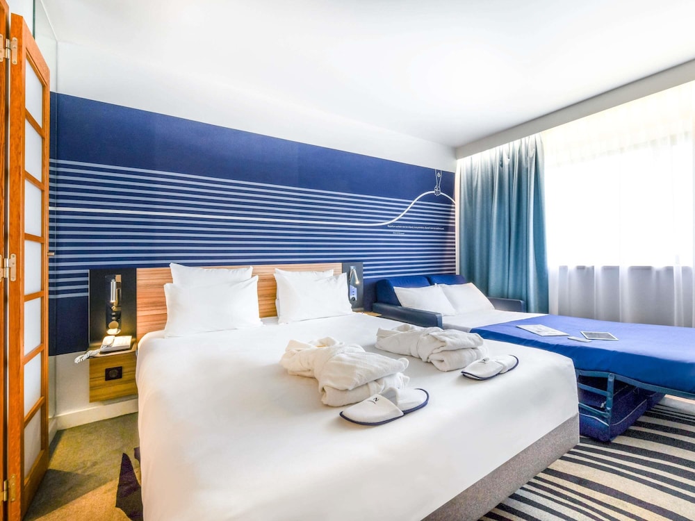 NOVOTEL LA ROCHELLE CENTRE 11/72