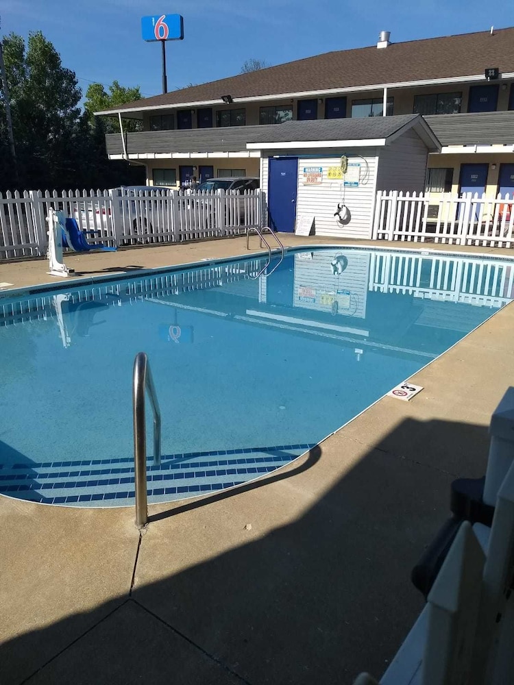 Motel6 Ashland, OH 27/46