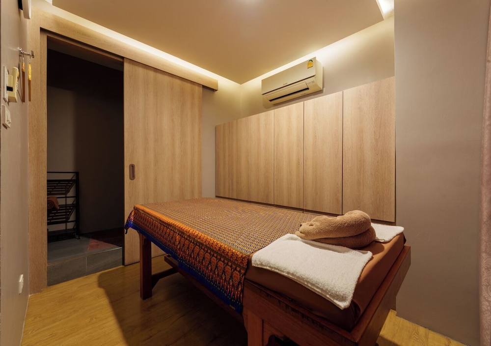 Sabai Sathorn Serviced Apartment 23/50