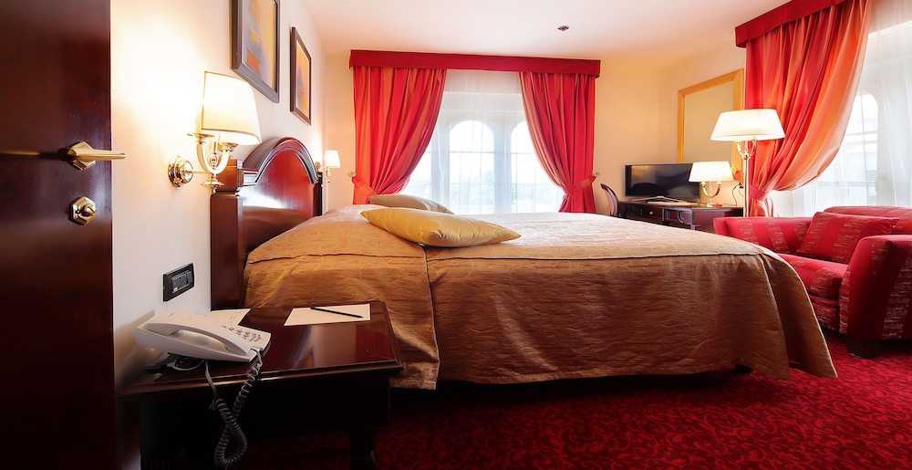 Arbiana Heritage Hotel 31/78
